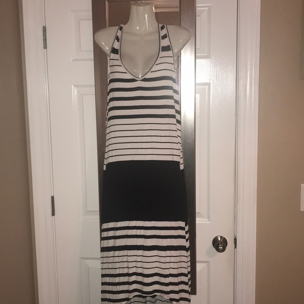 Black/Beige Hi Low Razorback Maxi